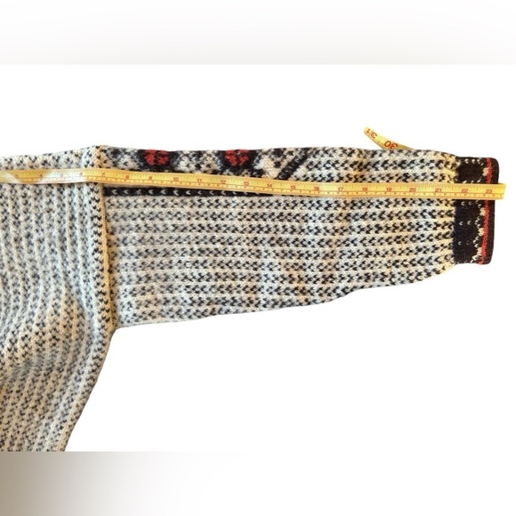 VTG Wool Chunky Knitted Cardigan Sweater M Black Cream Red Metal Scroll Buttons - Picture 2 of 13